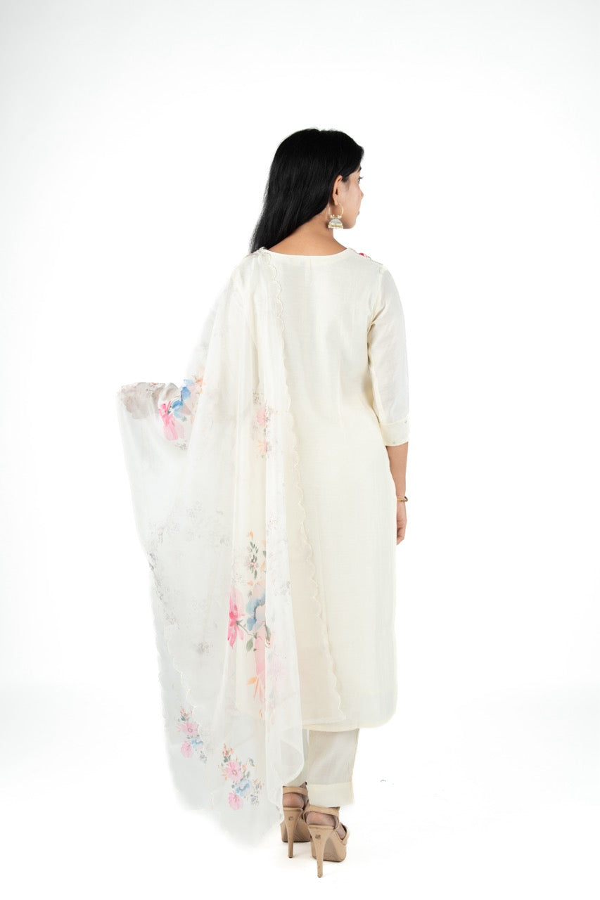 Thread Embroidery Cut Dana Muslin Full Suit with Floral Organza Dupatta Suit